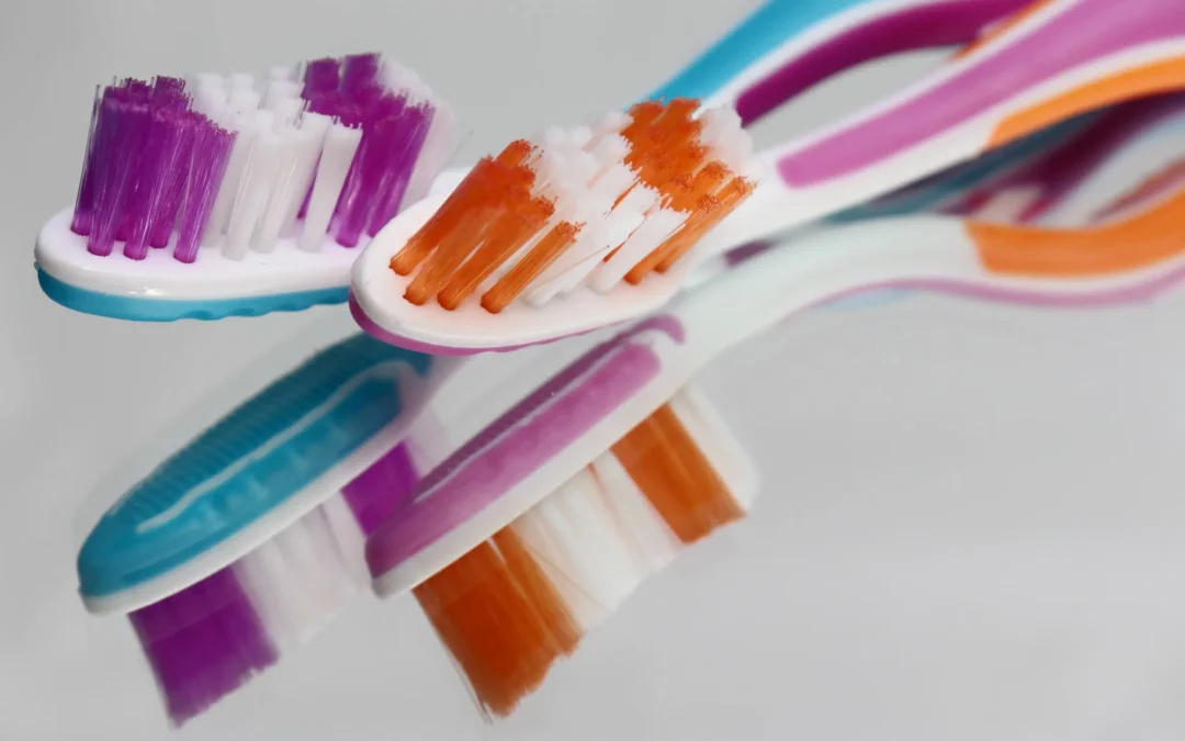 How to Choose the Right Toothbrush and Toothpaste